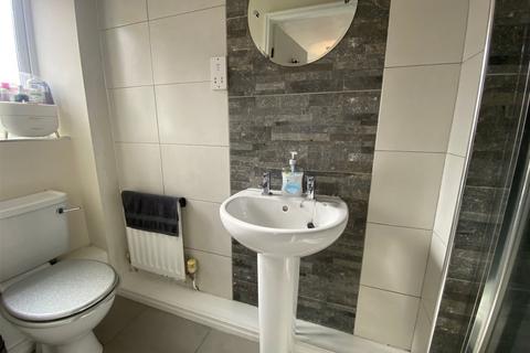 39 Cairnwell Road, Chadderton, Oldham, OL9 0NA