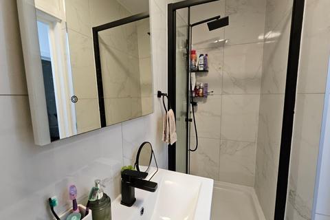2 bedroom flat to rent, Sutton SM3