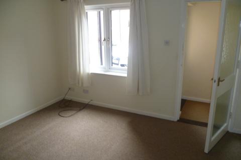 undefined, Pettingrew Close, Walnut Tree, Milton Keynes, MK7