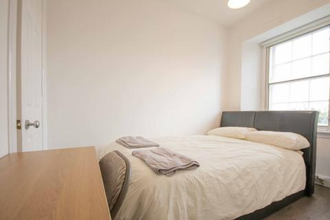 8 bedroom flat share to rent - 25P – Nicolson Street, Edinburgh, EH8 9EH