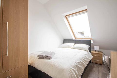 8 bedroom flat share to rent, 25P Nicolson Street, Edinburgh, EH8 9EH