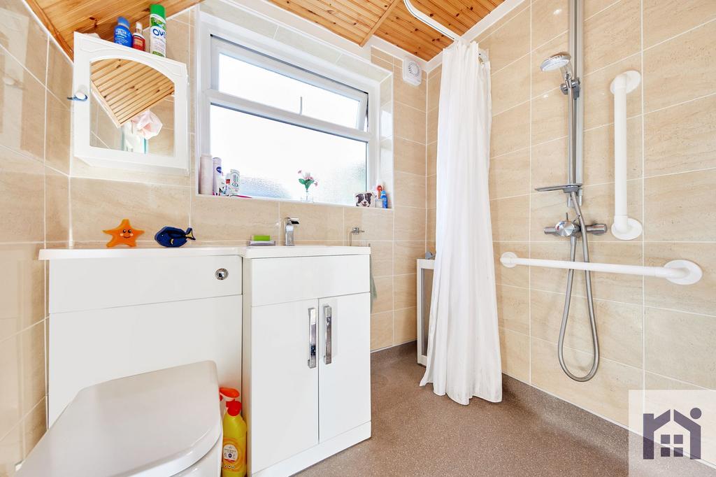 Downstairs wet room