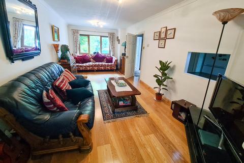 undefined, Wraysbury, Berkshire