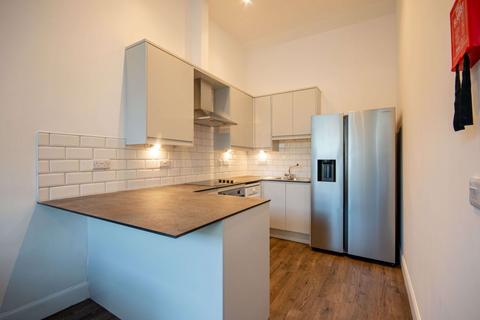 4 bedroom flat to rent, 63P – Brighton Street, Edinburgh, EH1 1HD