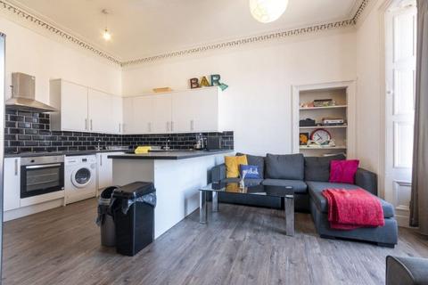 undefined, 0465L Leith Walk, Edinburgh, EH6 8SA