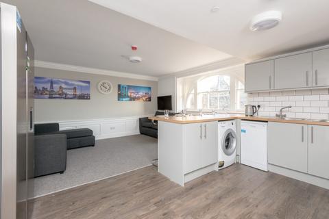 5 bedroom flat share to rent, 55P – Hunter Square, Edinburgh, EH1 1QW