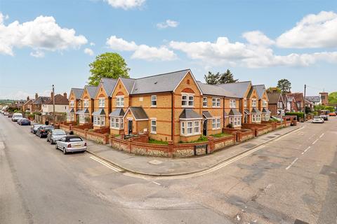 1 bedroom flat for sale, Albury Road, Merstham, Redhill, Surrey, RH1