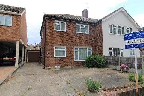 24 Nyth Close, Upminster, RM14 1RB