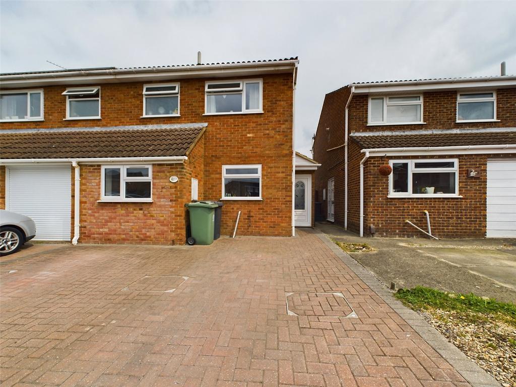 Church Drive, Quedgeley, Gloucester... 3 bed semidetached house for