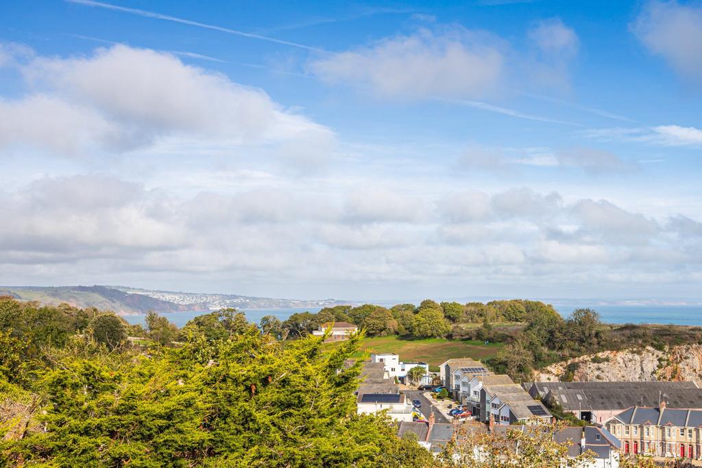 Lydwell Road, Torquay 5 bed chalet £950,000