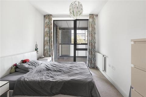 1 bedroom apartment for sale, Valencia Close, London, E14