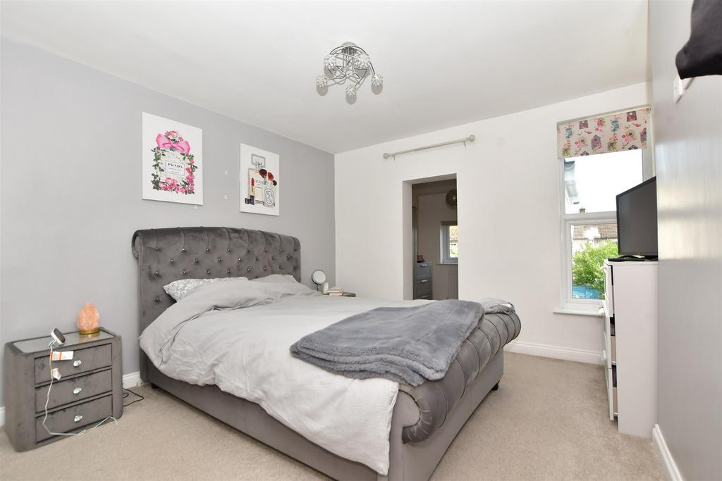 Bramley Road, Snodland, Kent 3 bed end of terrace house for sale £275,000
