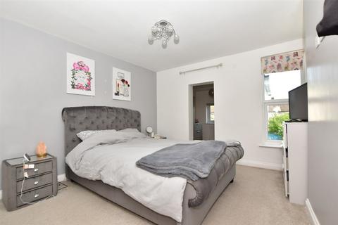 3 bedroom end of terrace house for sale, Bramley Road, Snodland, Kent