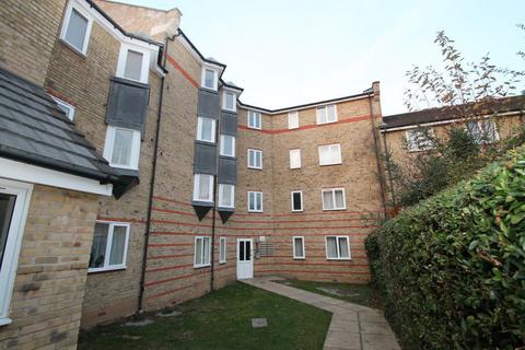 2 bedroom apartment to rent, Parkinson Drive, CM1