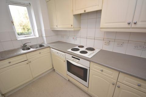 2 bedroom apartment to rent, Parkinson Drive, CM1