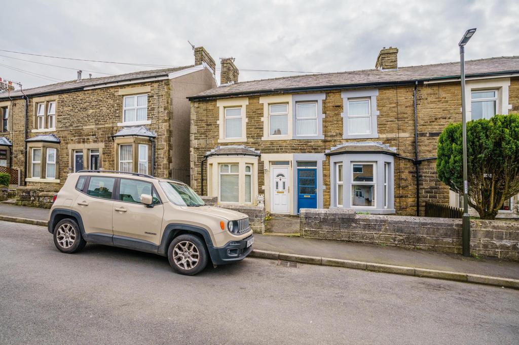 Windsor Park Road, Buxton, Derbyshire, SK17 2 bed end of terrace house