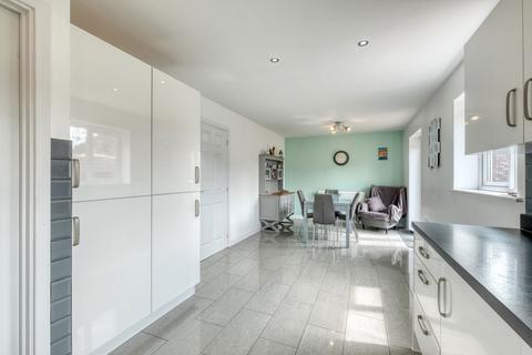 44 Burrington Close, Redditch, B97 6HE