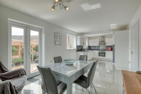 44 Burrington Close, Redditch, B97 6HE