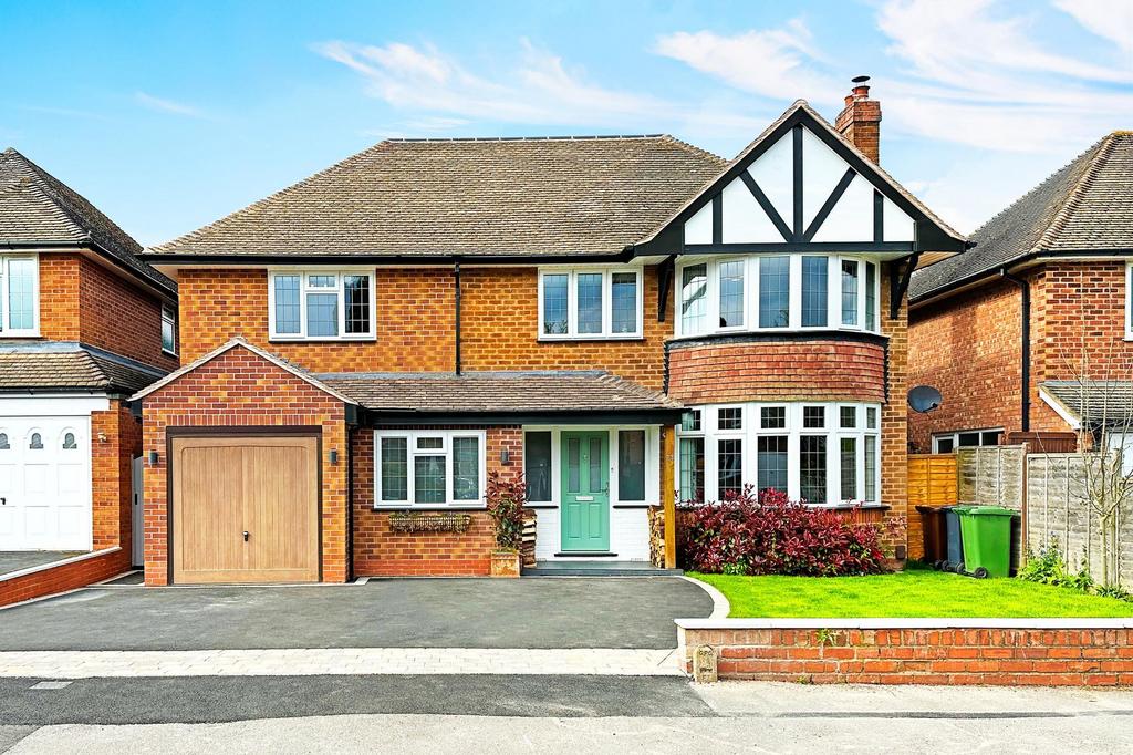 Besbury Close, Dorridge, B93 5 bed detached house for sale £1,250,000
