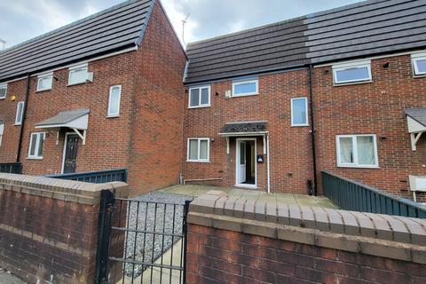 2 bedroom terraced house to rent, Moss Lane West, Manchester. M15 5PD