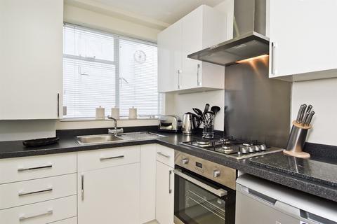 1 bedroom flat for sale, Stratford Road, London, W8