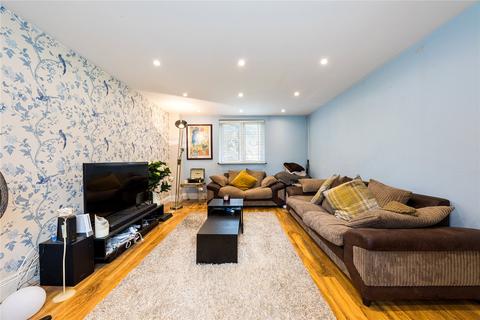 3 bedroom terraced house to rent, Lairs Close, Islington, London