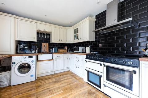 3 bedroom terraced house to rent, Lairs Close, Islington, London