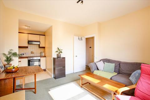 1 bedroom flat for sale, Avenue Gardens, Acton, W3