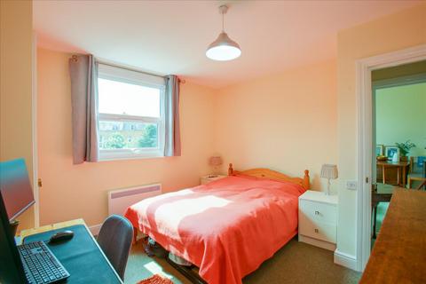 1 bedroom flat for sale, Avenue Gardens, Acton, W3