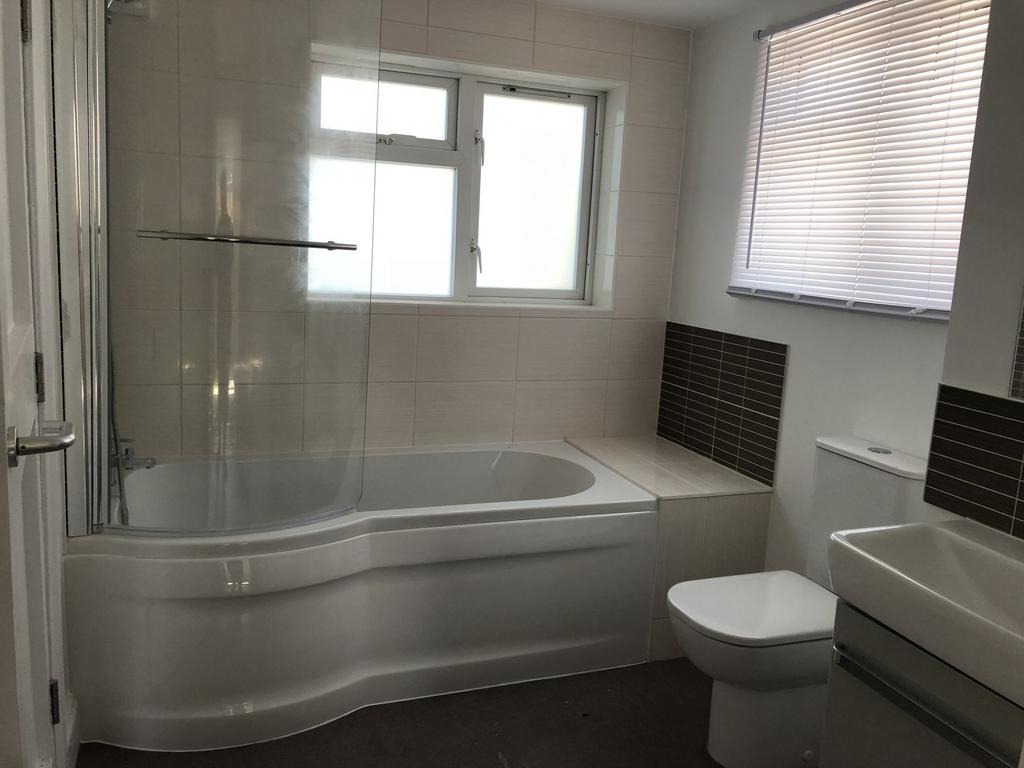 Cambridge Letting Agents Bathroom