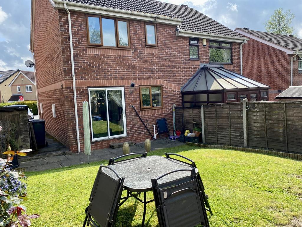 Marsland Court, Hunsworth, Cleckheaton, BD19 3 bed semidetached house