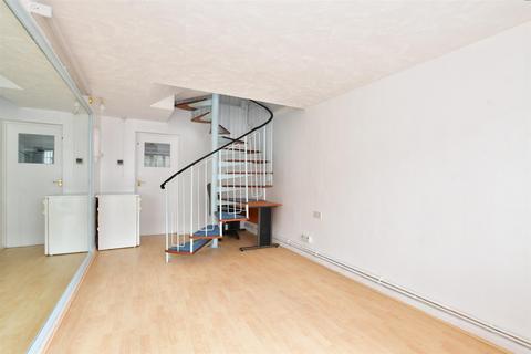 1 bedroom end of terrace house for sale, Surrey Road, Barking, Essex