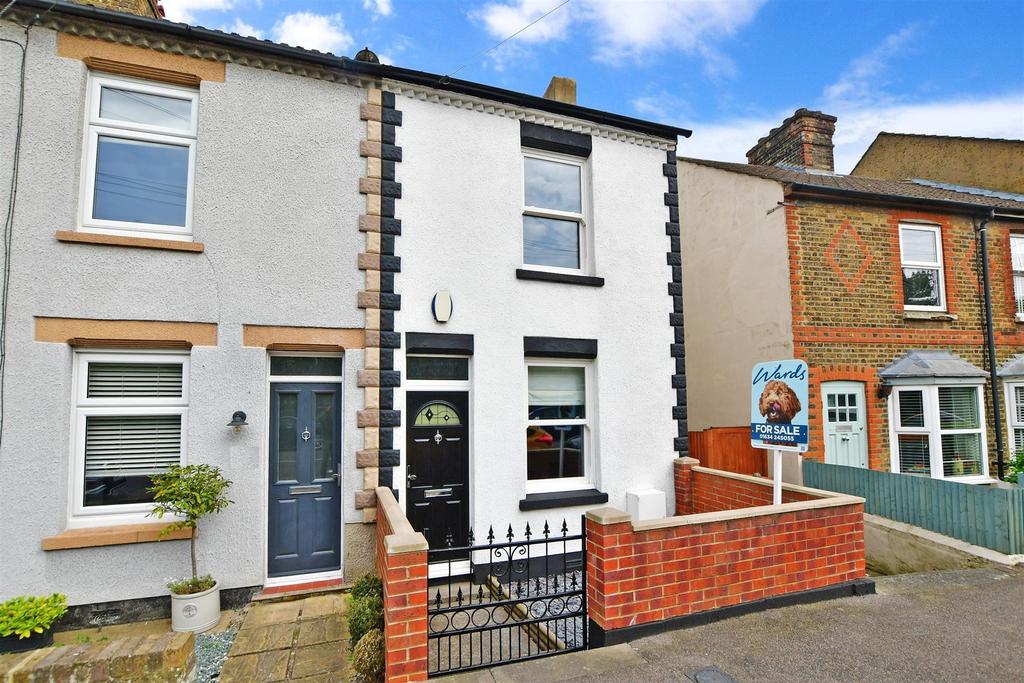 Kent Road, Halling, Rochester, Kent 2 bed end of terrace house for sale
