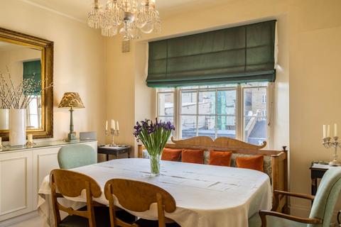 5 bedroom flat for sale, Eaton Place, London