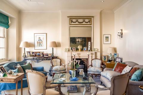 5 bedroom flat for sale, Eaton Place, London