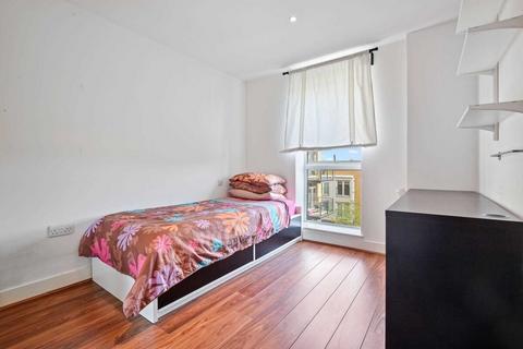 1 bedroom apartment for sale, Bromyard Avenue London W3