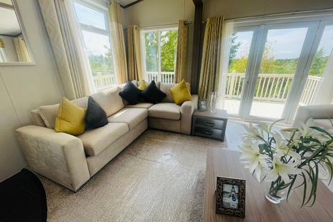 2 bedroom lodge for sale, Southminster, Essex, CM0