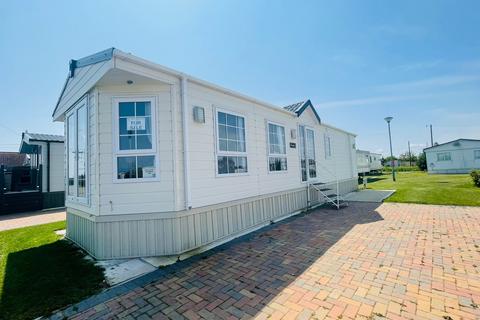 2 bedroom lodge for sale, Southminster, Essex, CM0