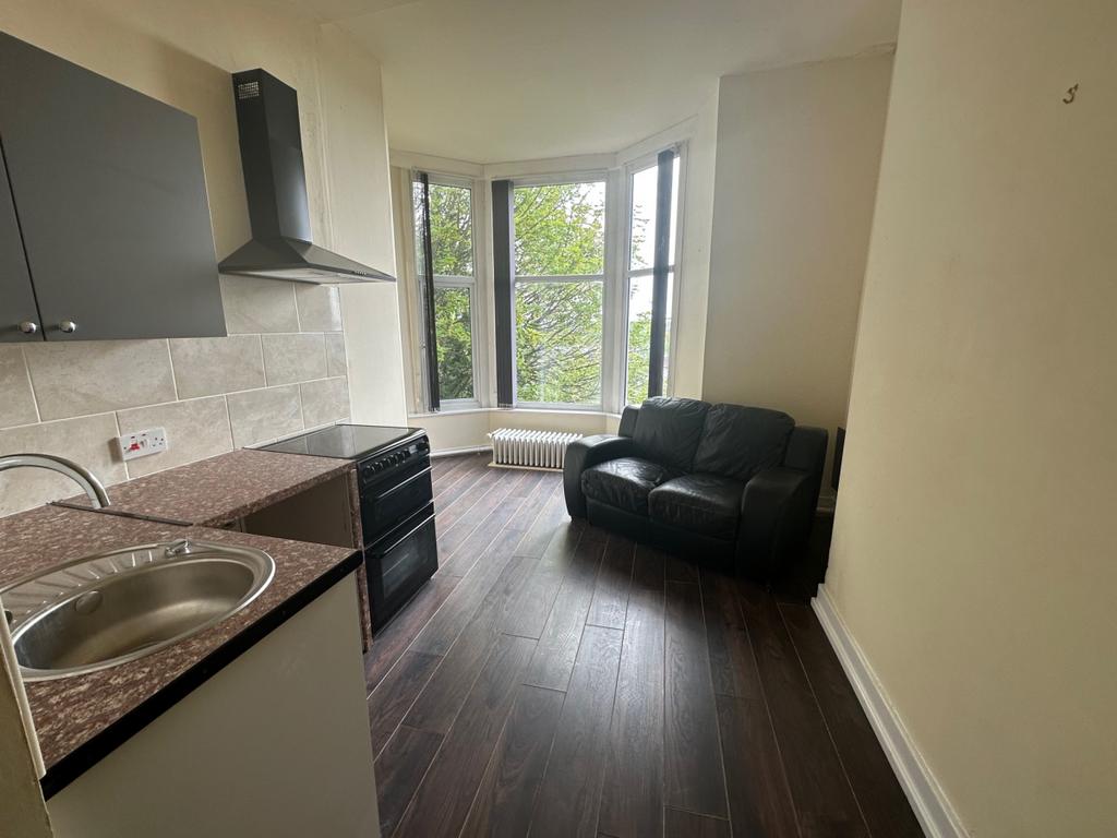 Studio 11, 41-43 Tulketh Crescent