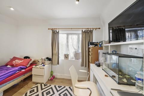 13 Wyatt Close, Hayes, UB4 0BT