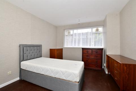 38 Strawberry Lane, Carshalton, SM5 2NQ