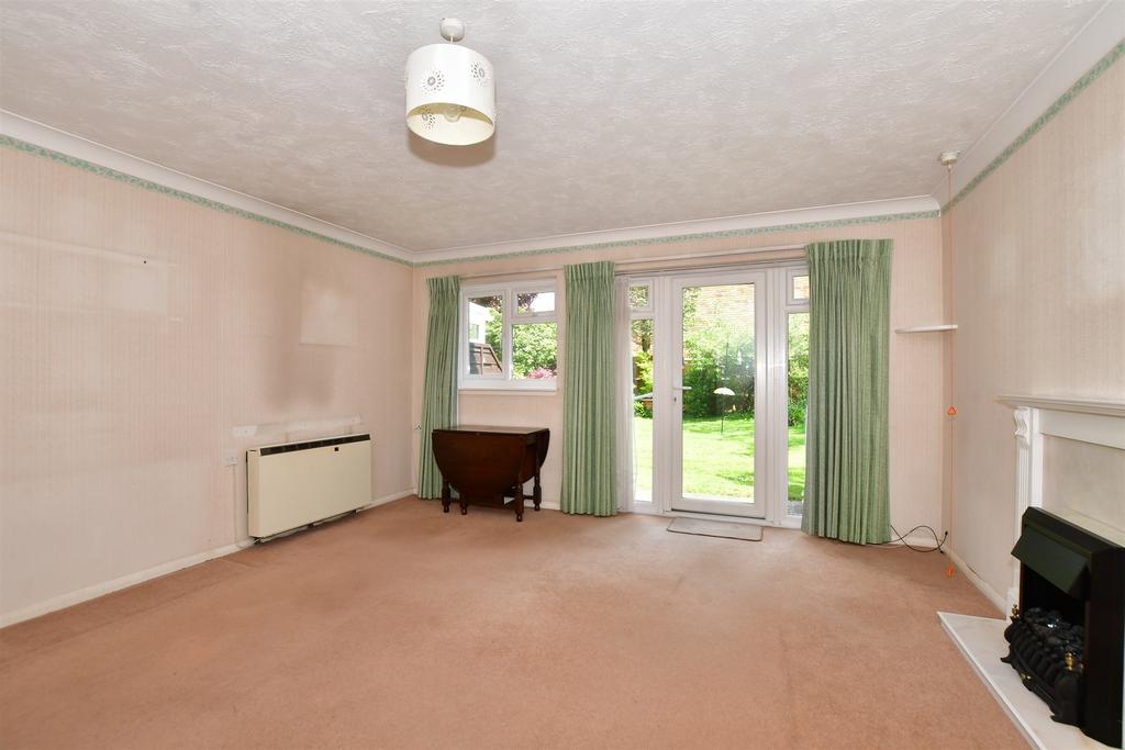 Peregrine Gardens, Shirley, Croydon, Surrey 2 bed terraced house for