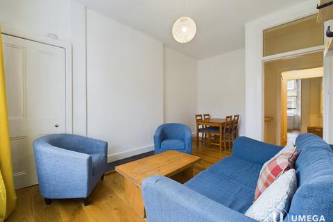 13 Dalgety Avenue, Edinburgh, EH7 5UQ