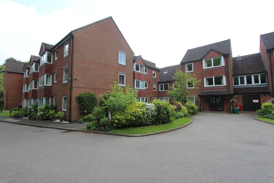 Corfton Drive, Tettenhall, Wolverhampton, WV6 2 bed apartment for sale
