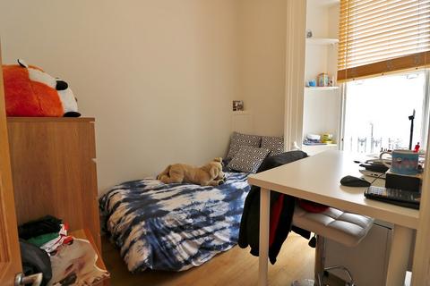 2 bedroom flat to rent, Kensington Gardens Square,  London, W2