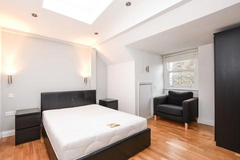 Studio to rent - Woodchurch Road South Hampstead NW6