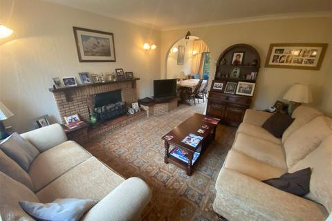 47 Chetwyn Avenue, Royton, Oldham, OL2 5UJ