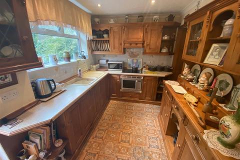47 Chetwyn Avenue, Royton, Oldham, OL2 5UJ
