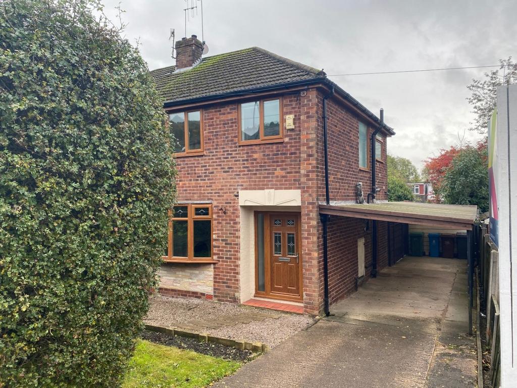 Buckstones Road, Shaw, Oldham 3 bed semidetached house for sale £274,000