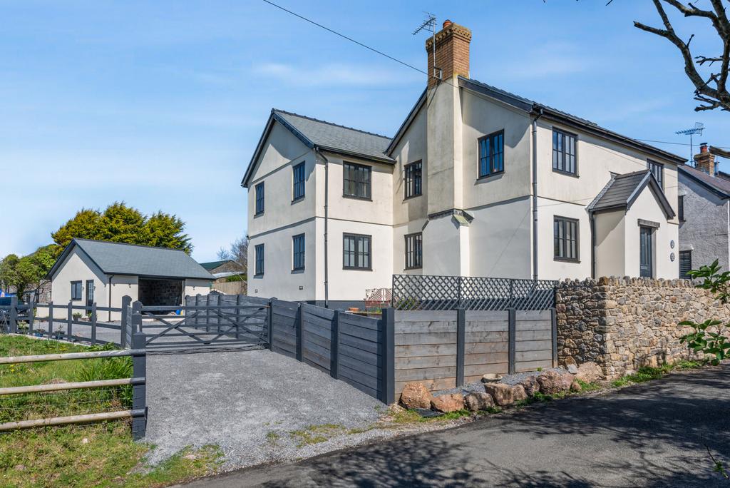 Long Acre House, Moor Lane, Llangennith, Gower, Swansea SA3 1HU 3 bed